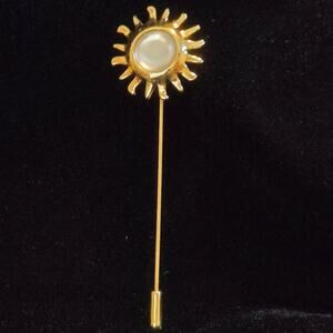 Avon Smithsonian Sunburst Gold Tone Stick Pin